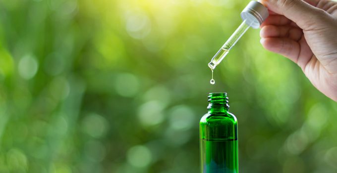 Aplicación del aceite de jojoba para el acné - Apréndete