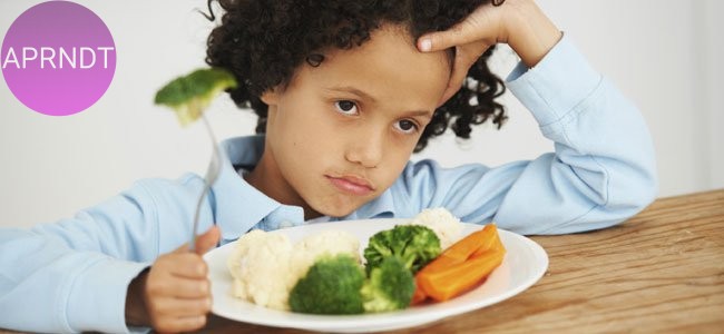 niños coman vegetales
