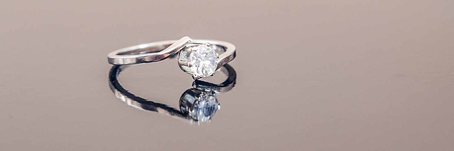 Cómo mantener tus joyas de oro y plata - Apréndete